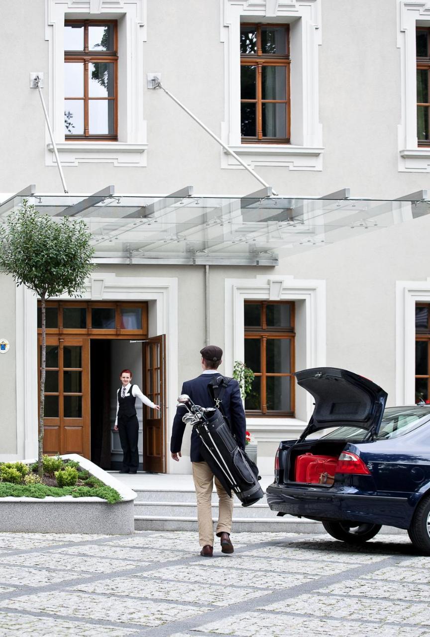 Hotel Zamek Люблинец Экстерьер фото