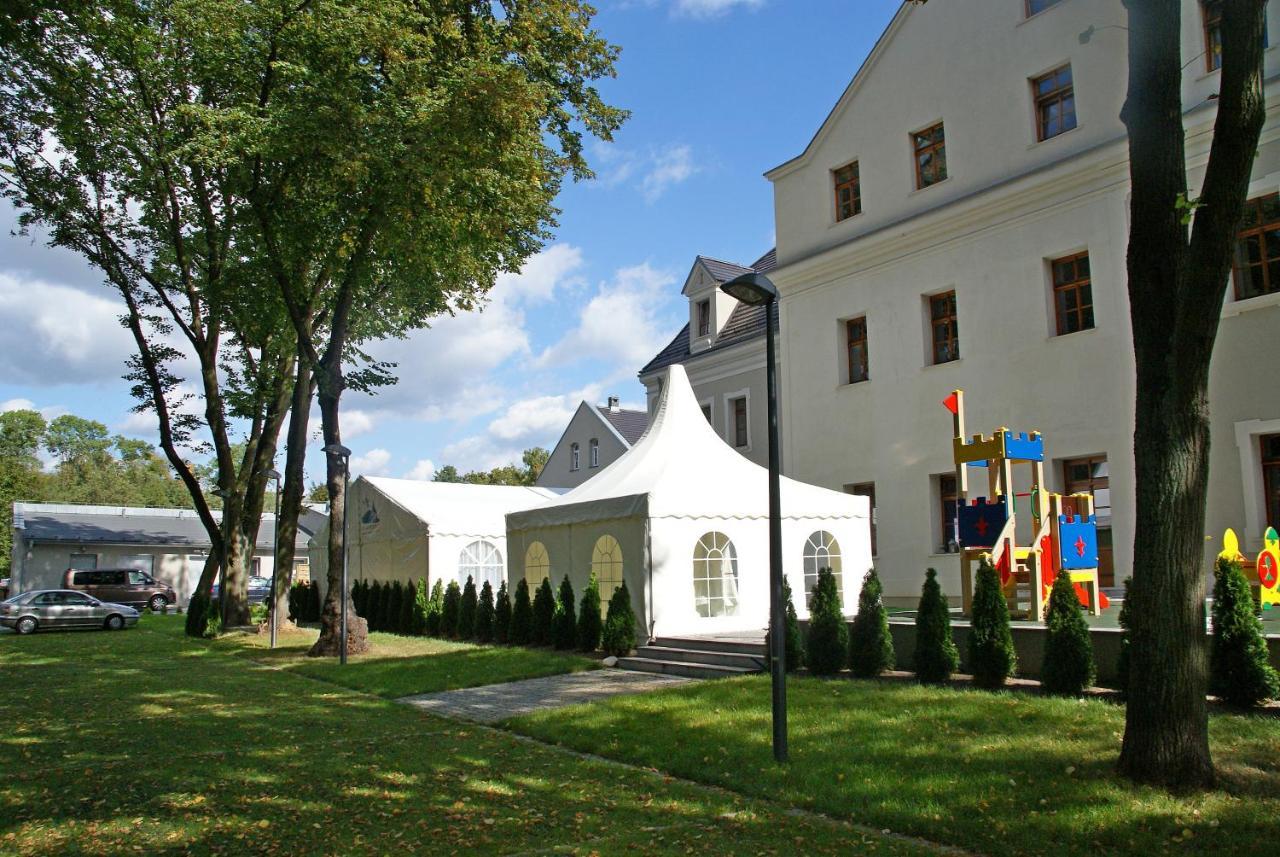 Hotel Zamek Люблинец Экстерьер фото